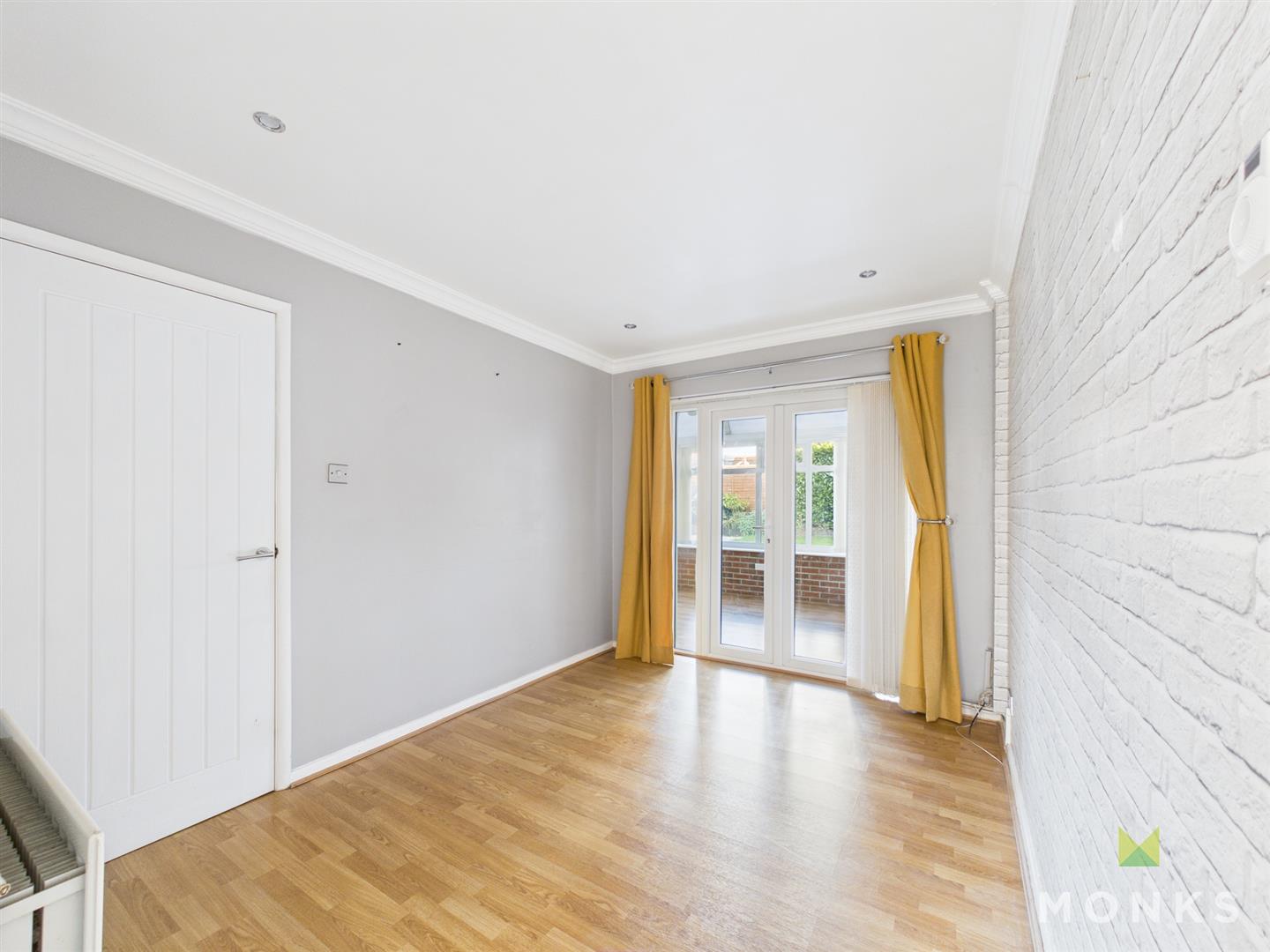 4 Baytree Avenue, Oswestry, SY11 3QA SSTC